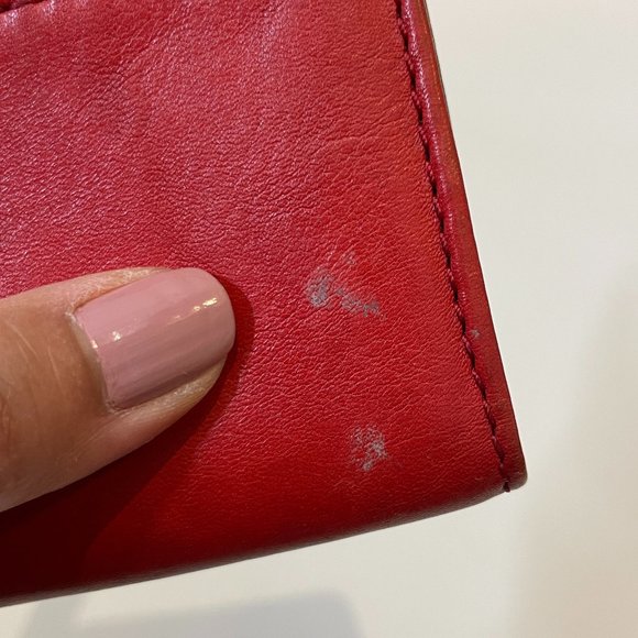 Red Compact Fossil Wallet - Picture 9 of 9